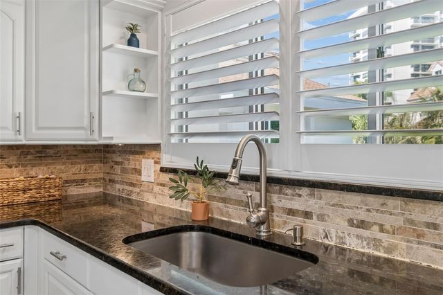 311 ISLAND WAY 203, Clearwater Beach, FL 33767