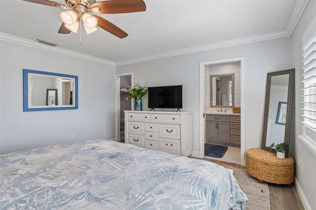 311 ISLAND WAY 203, Clearwater Beach, FL 33767