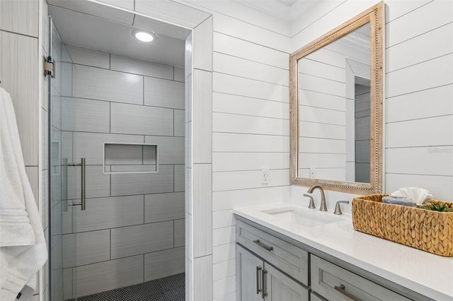 311 ISLAND WAY 203, Clearwater Beach, FL 33767