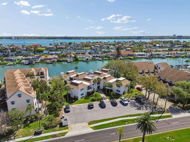 311 ISLAND WAY 203, Clearwater Beach, FL 33767