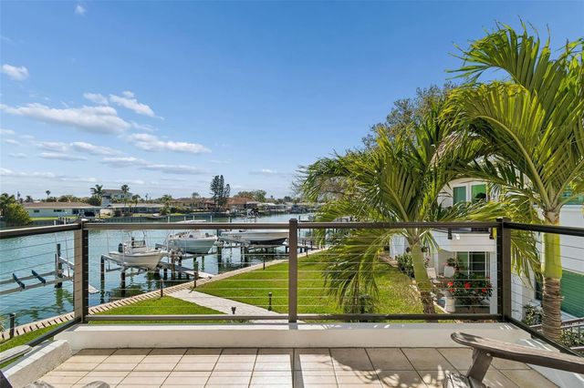 311 ISLAND WAY 203, Clearwater Beach, FL 33767