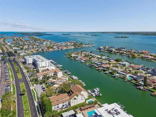 311 ISLAND WAY 203, Clearwater Beach, FL 33767