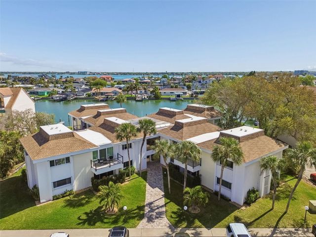 311 ISLAND WAY 203, Clearwater Beach, FL 33767