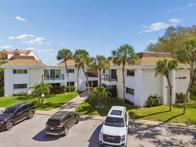 311 ISLAND WAY 203, Clearwater Beach, FL 33767