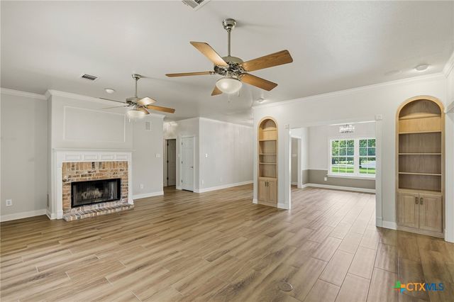 2000 Fountainwood Drive, Georgetown, TX 78633