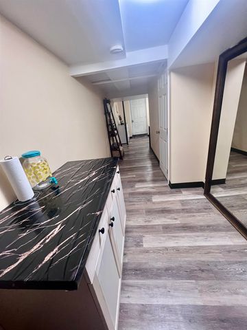 89 west Hollis Street, Nashua, NH 03060