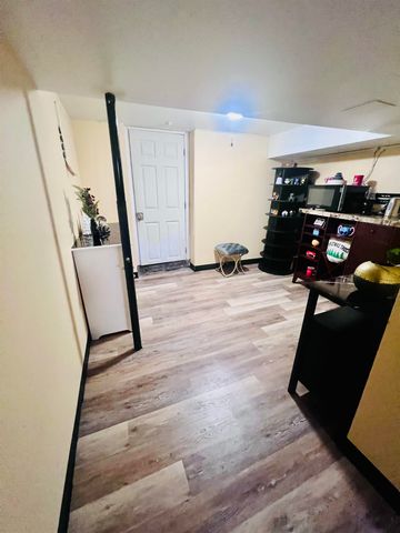 89 west Hollis Street, Nashua, NH 03060