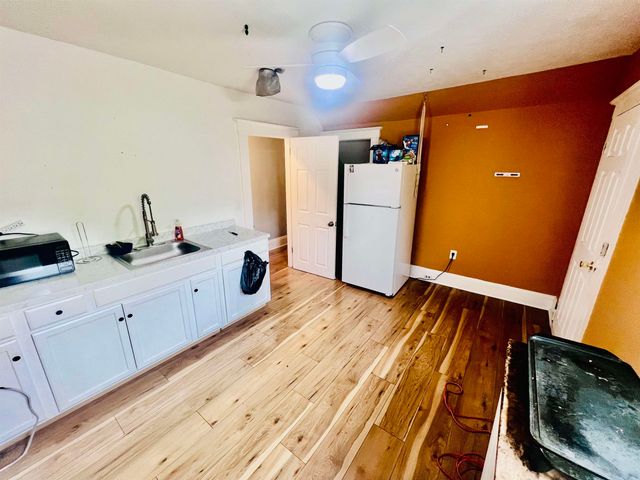 89 west Hollis Street, Nashua, NH 03060