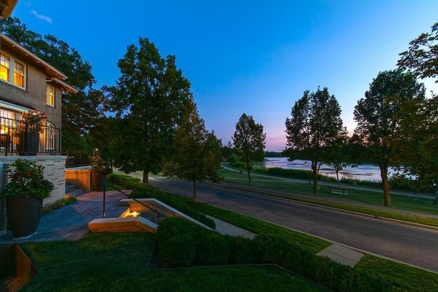 2119 E Lake Of The Isles Parkway, Minneapolis, MN 55405