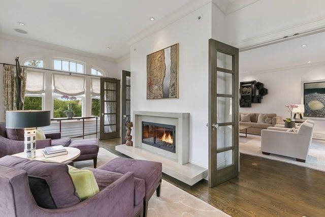 2119 E Lake Of The Isles Parkway, Minneapolis, MN 55405