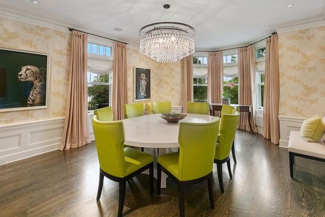 2119 E Lake Of The Isles Parkway, Minneapolis, MN 55405