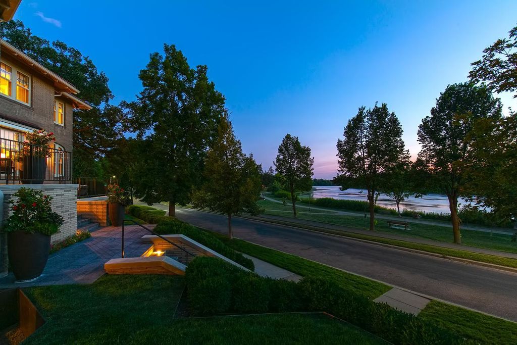 2119 E Lake Of The Isles Parkway, Minneapolis, MN 55405 — photo 3