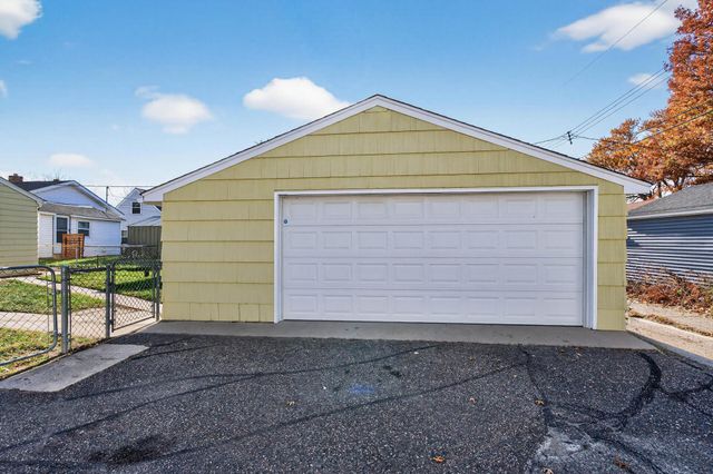 5844 45th Avenue S, Minneapolis, MN 55417