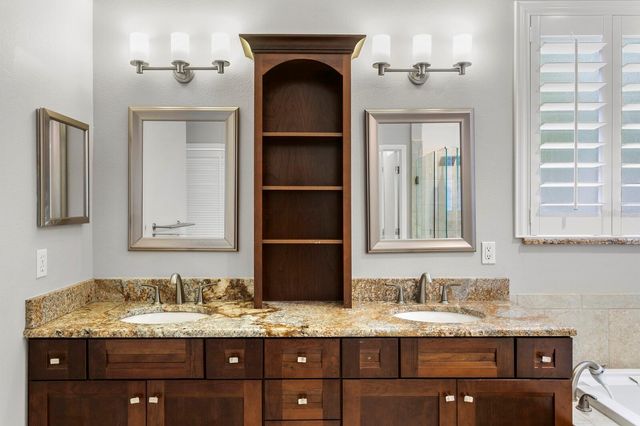 9337 WELLINGTON PARK CIRCLE, Tampa, FL 33647