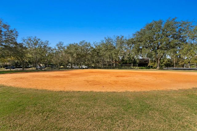 9337 WELLINGTON PARK CIRCLE, Tampa, FL 33647