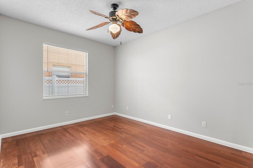 Image 39 of property listing at 9337 WELLINGTON PARK CIRCLE, Tampa, FL 33647