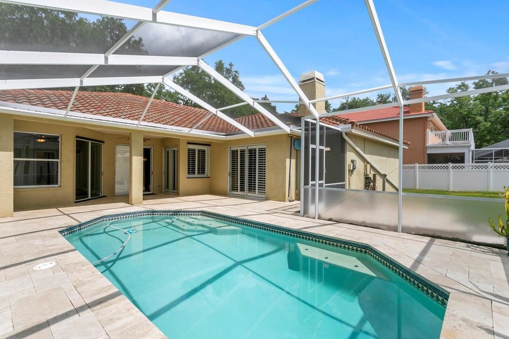 Image 56 of property listing at 9337 WELLINGTON PARK CIRCLE, Tampa, FL 33647