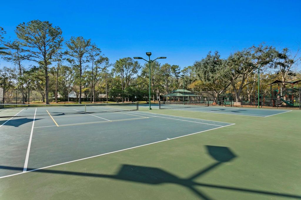 Image 66 of property listing at 9337 WELLINGTON PARK CIRCLE, Tampa, FL 33647