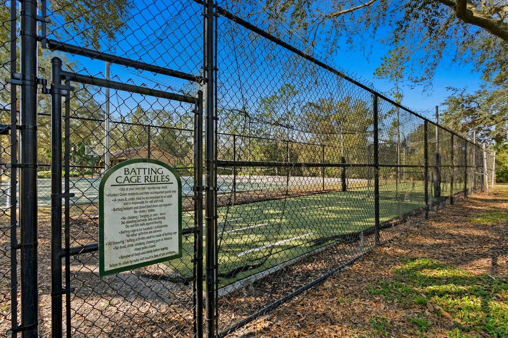 Image 71 of property listing at 9337 WELLINGTON PARK CIRCLE, Tampa, FL 33647