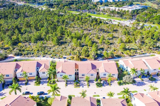 4857 NW 16th Ter, Boca Raton, FL 33431