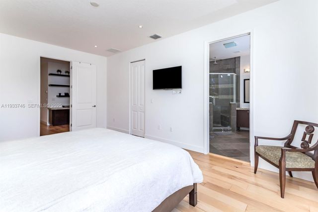 4857 NW 16th Ter, Boca Raton, FL 33431