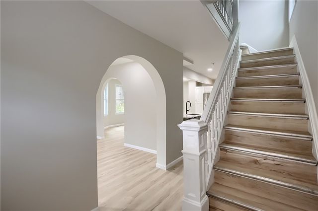 419 Maytide St, Overbrook, PA 15227