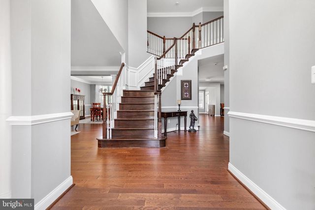 5813 WATERLOO BRIDGE CIR, Haymarket, VA 20169