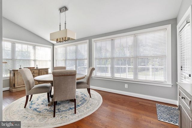 5813 WATERLOO BRIDGE CIR, Haymarket, VA 20169