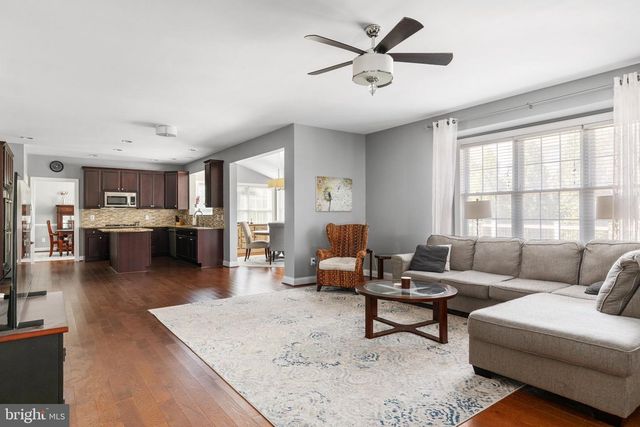 5813 WATERLOO BRIDGE CIR, Haymarket, VA 20169