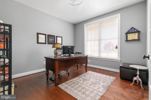 5813 WATERLOO BRIDGE CIR, Haymarket, VA 20169