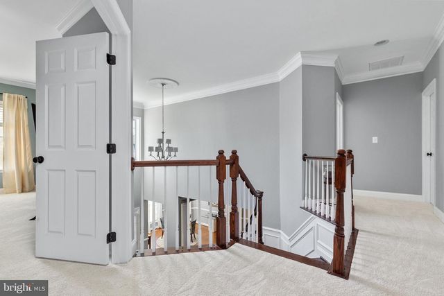 5813 WATERLOO BRIDGE CIR, Haymarket, VA 20169