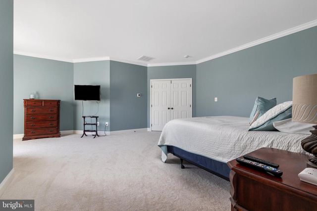 5813 WATERLOO BRIDGE CIR, Haymarket, VA 20169