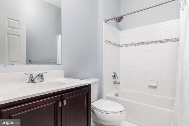 5813 WATERLOO BRIDGE CIR, Haymarket, VA 20169