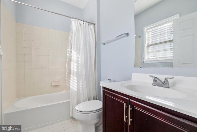 5813 WATERLOO BRIDGE CIR, Haymarket, VA 20169