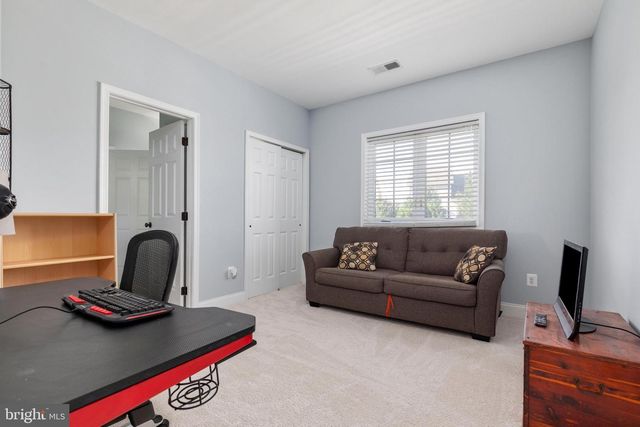 5813 WATERLOO BRIDGE CIR, Haymarket, VA 20169