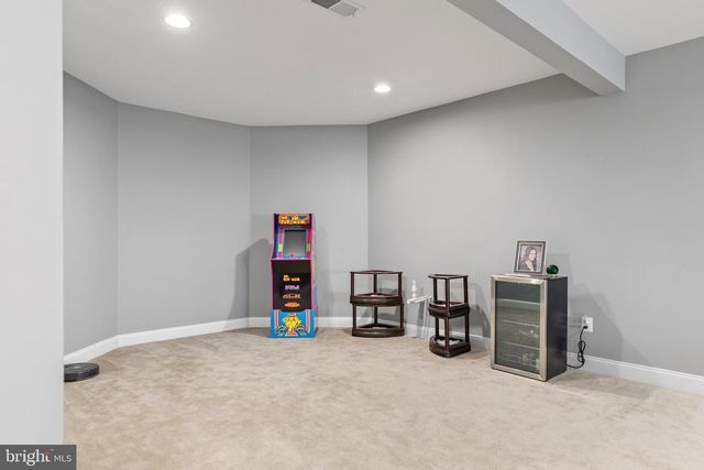 5813 WATERLOO BRIDGE CIR, Haymarket, VA 20169