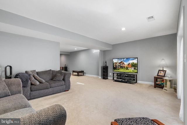 5813 WATERLOO BRIDGE CIR, Haymarket, VA 20169