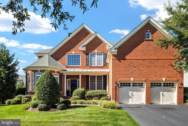 5813 WATERLOO BRIDGE CIR, Haymarket, VA 20169