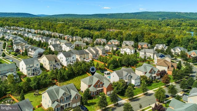 5813 WATERLOO BRIDGE CIR, Haymarket, VA 20169