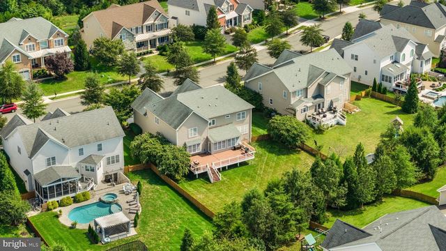 5813 WATERLOO BRIDGE CIR, Haymarket, VA 20169