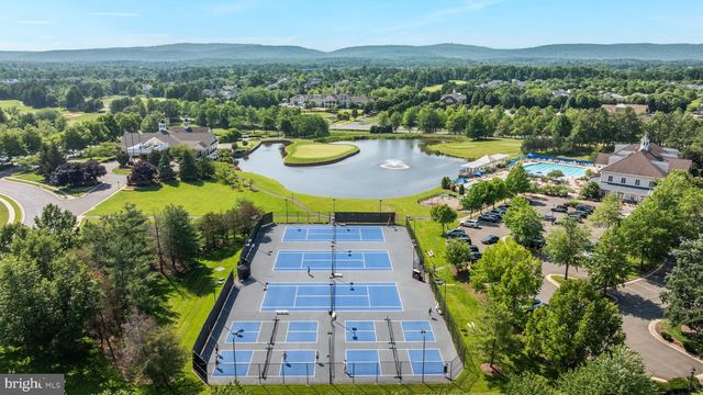 5813 WATERLOO BRIDGE CIR, Haymarket, VA 20169