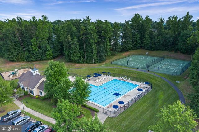 5813 WATERLOO BRIDGE CIR, Haymarket, VA 20169