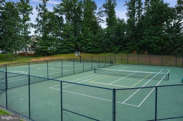 5813 WATERLOO BRIDGE CIR, Haymarket, VA 20169