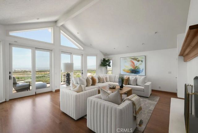 7 Cherbourg, Newport Beach, CA 92660