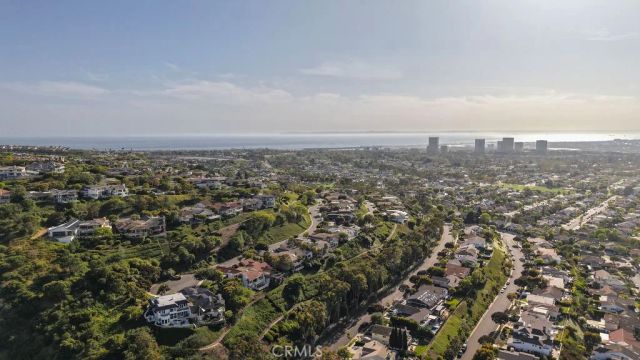 7 Cherbourg, Newport Beach, CA 92660