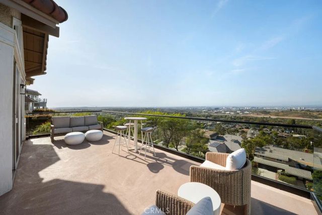 7 Cherbourg, Newport Beach, CA 92660