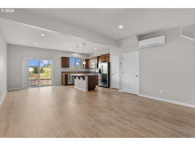 17323 Se ELIAS Ct, Damascus, OR 97089