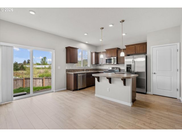 17323 Se ELIAS Ct, Damascus, OR 97089