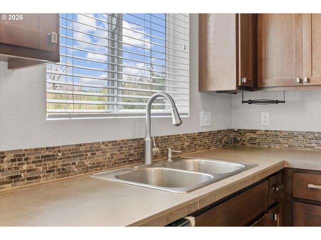 17323 Se ELIAS Ct, Damascus, OR 97089