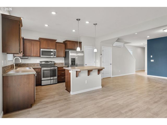 17323 Se ELIAS Ct, Damascus, OR 97089